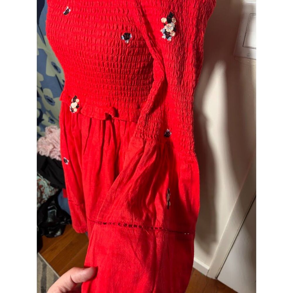 Free People Counting Daisies Embroidered Mini Dress Size S Red Smocked Boho - Picture 4 of 5